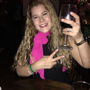 Meet your Posher, Aline